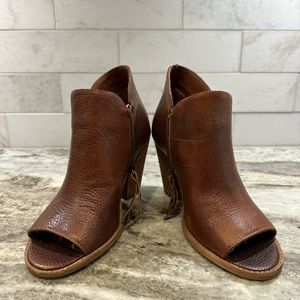 Pair of heeled size 6 Mia toeless ankle boots